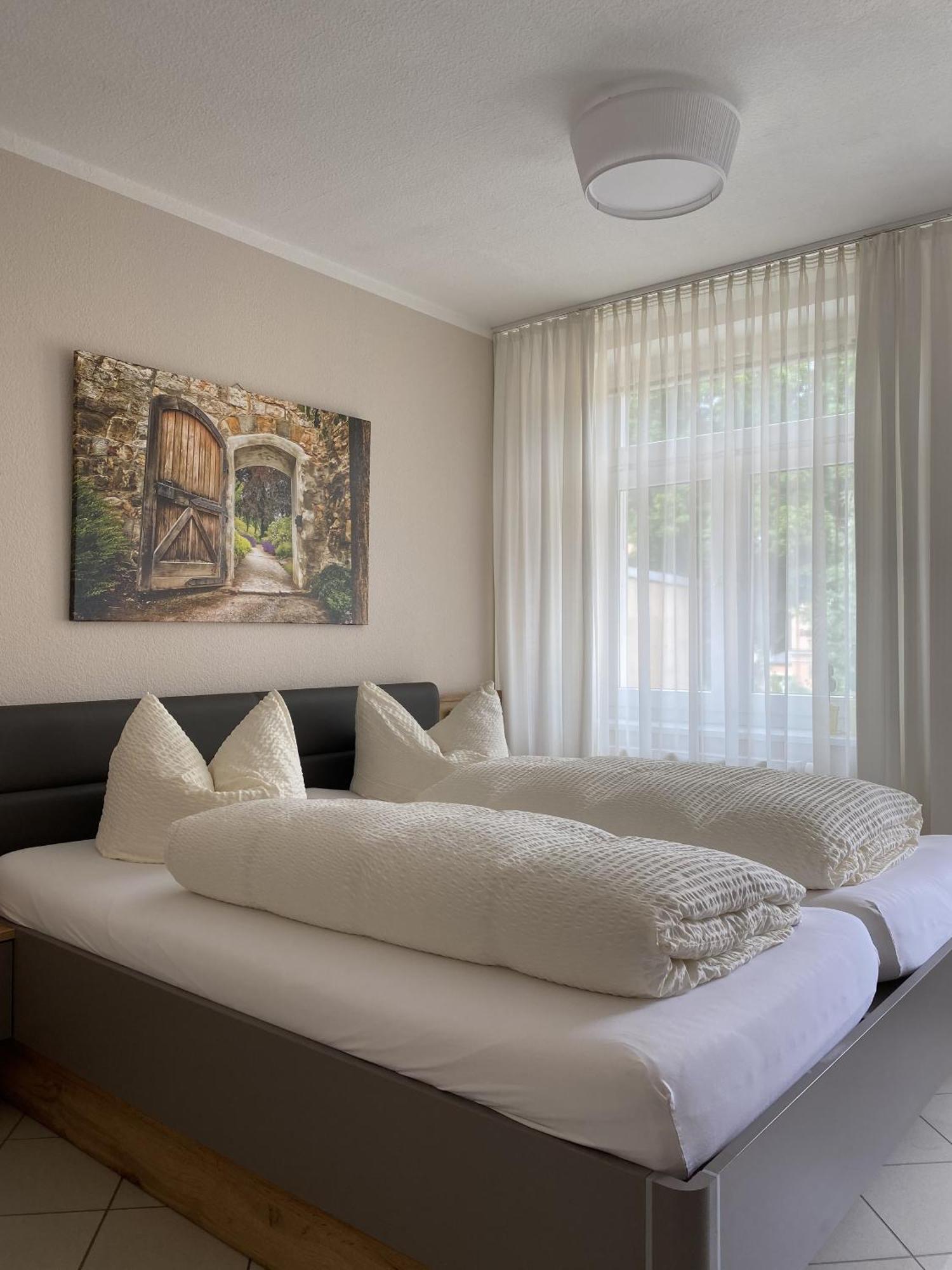 Apartments Und Zimmer Gaestehaus Matthias Dresden Room photo